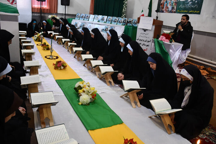 تصاویر/ حضور امام جمعه شهرستان خوی در دبیرستان ام البنین (س) شهر زرآباد