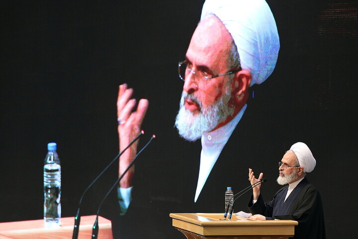 تصاویر/  آیین اختتامیه دهمین جشنواره «هنر آسمانی»