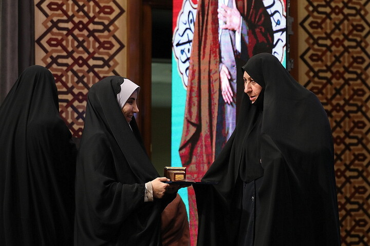 تصاویر/  آیین اختتامیه دهمین جشنواره «هنر آسمانی»