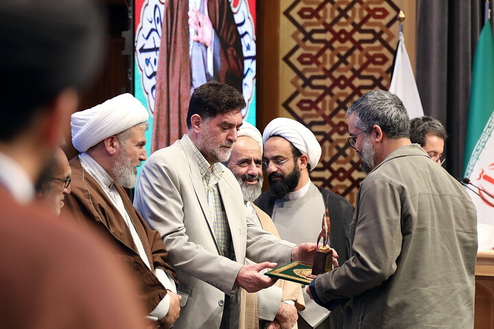 تصاویر/  آیین اختتامیه دهمین جشنواره «هنر آسمانی»