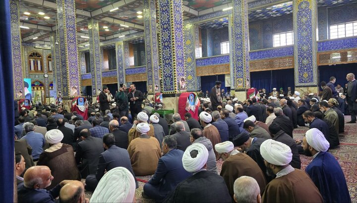 تجدید میثاق با ولایت در یوم‌الله ۹ دی؛ حضور مدیر و کارکنان حوزه علمیه خواهران استان یزد در مراسم روز بصیرت