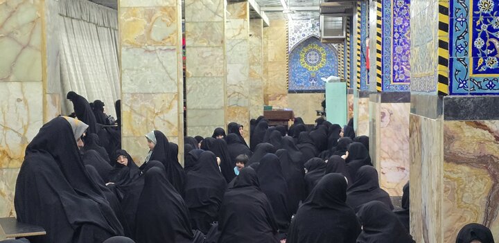 تجدید میثاق با ولایت در یوم‌الله ۹ دی؛ حضور مدیر و کارکنان حوزه علمیه خواهران استان یزد در مراسم روز بصیرت