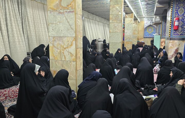 تجدید میثاق با ولایت در یوم‌الله ۹ دی؛ حضور مدیر و کارکنان حوزه علمیه خواهران استان یزد در مراسم روز بصیرت