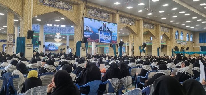 تصاویر/ مراسم گرامیداشت حماسه یوم الله ۹ دی و اجلاسیه بزرگداشت ۳۱۰۰ شهید شهرستان ارومیه