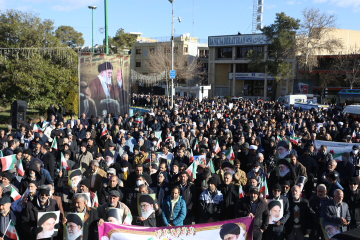 تصاویر / اجتماع مردم اصفهان در یوم الله حماسی نهم دی ماه 1404