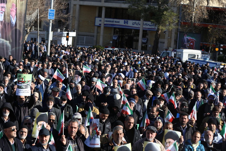 تصاویر / اجتماع مردم اصفهان در یوم الله حماسی نهم دی ماه 1404