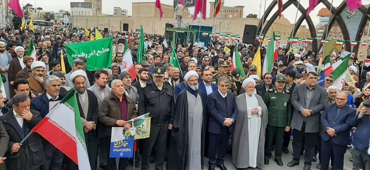 تصاویر/ اجتماع بزرگ مردم سمنان بمناسبت یوم الله نهم دی، روز بصیرت و میثاق امت با ولایت در معراج شهدا