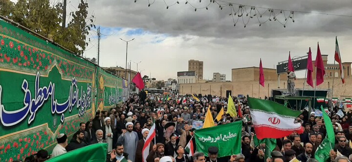 تصاویر/ اجتماع بزرگ مردم سمنان بمناسبت یوم الله نهم دی، روز بصیرت و میثاق امت با ولایت در معراج شهدا
