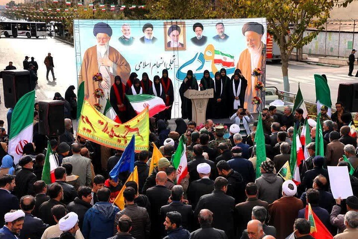 تصاویر/ اجتماع بزرگ مردم سمنان بمناسبت یوم الله نهم دی، روز بصیرت و میثاق امت با ولایت در معراج شهدا