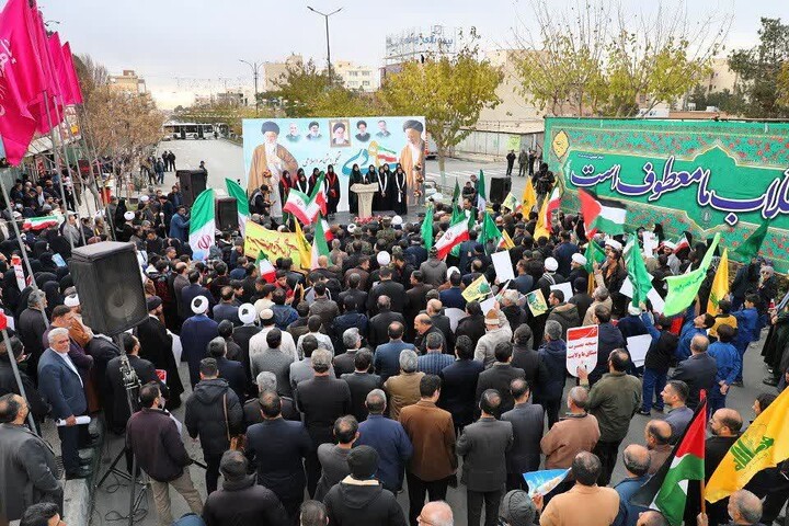 تصاویر/ اجتماع بزرگ مردم سمنان بمناسبت یوم الله نهم دی، روز بصیرت و میثاق امت با ولایت در معراج شهدا