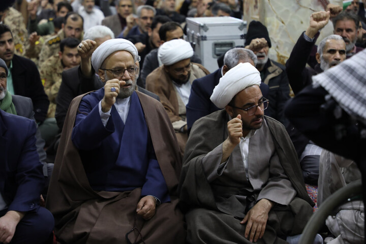 تصاویر/ تجدید میثاق حوزویان و مردم بصیر یزد با ولایت در یوم الله ٩ دی ١۴٠۴