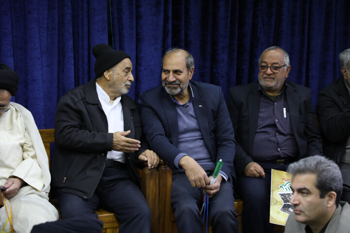 تصاویر/ تجدید میثاق حوزویان و مردم بصیر یزد با ولایت در یوم الله ٩ دی ١۴٠۴