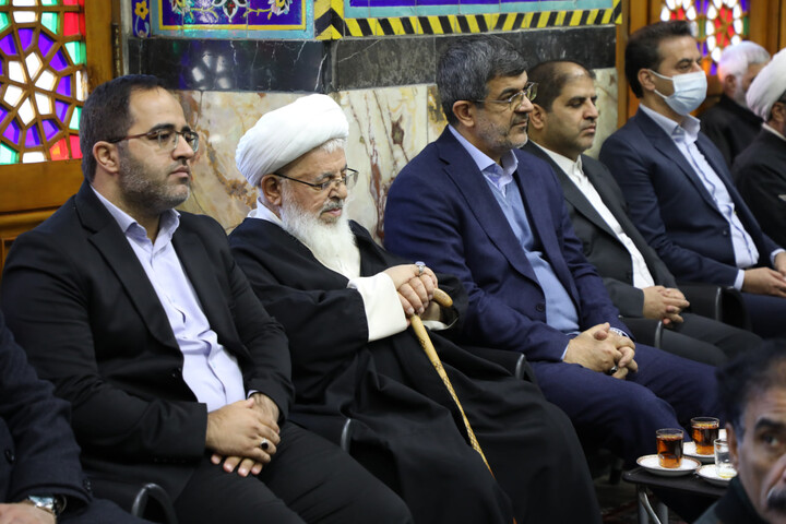 تصاویر/ تجدید میثاق حوزویان و مردم بصیر یزد با ولایت در یوم الله ٩ دی ١۴٠۴