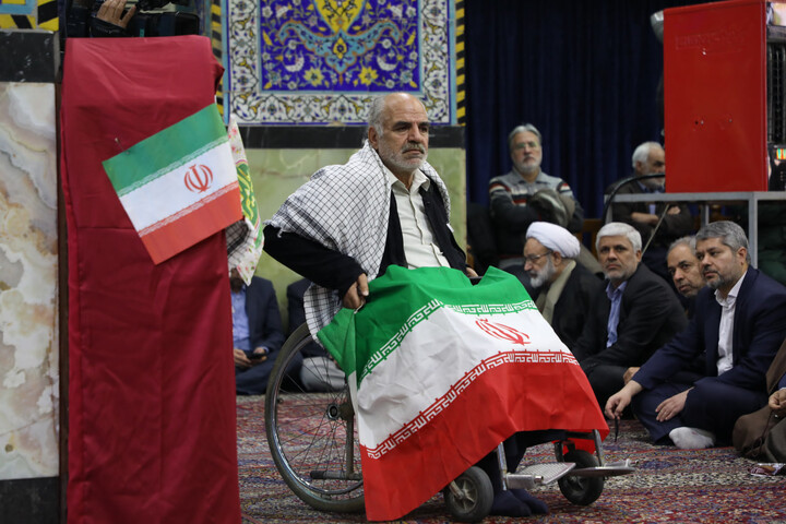 تصاویر/ تجدید میثاق حوزویان و مردم بصیر یزد با ولایت در یوم الله ٩ دی ١۴٠۴