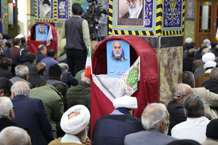 تصاویر/ تجدید میثاق حوزویان و مردم بصیر یزد با ولایت در یوم الله ٩ دی ١۴٠۴