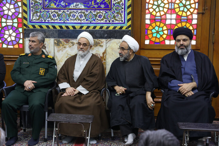 تصاویر/ تجدید میثاق حوزویان و مردم بصیر یزد با ولایت در یوم الله ٩ دی ١۴٠۴