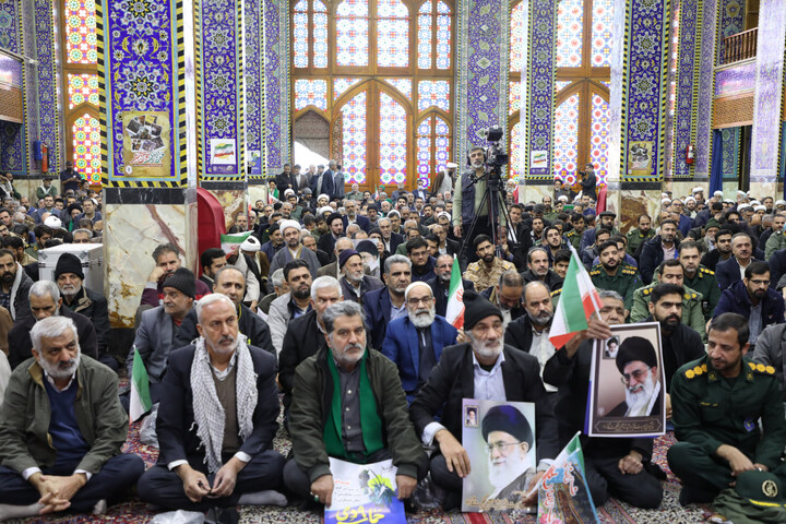 تصاویر/ تجدید میثاق حوزویان و مردم بصیر یزد با ولایت در یوم الله ٩ دی ١۴٠۴