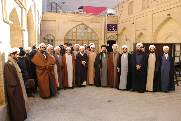 تصاویر / تجمع و راهپیمایی طلاب و روحانیون حوزه علمیه اصفهان  در یوم الله نهم دی 1404