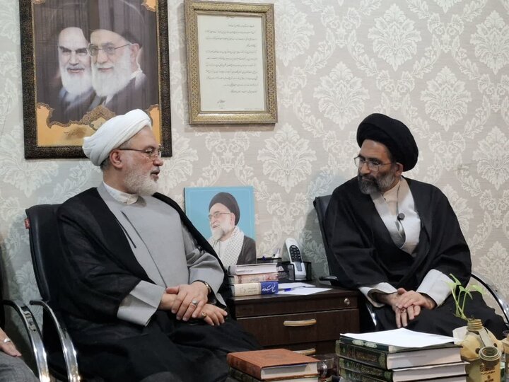 تصاویر/ دیدار معاون وزیرفرهنگ وارشاداسلامی با نماینده ولی فقیه درکاشان