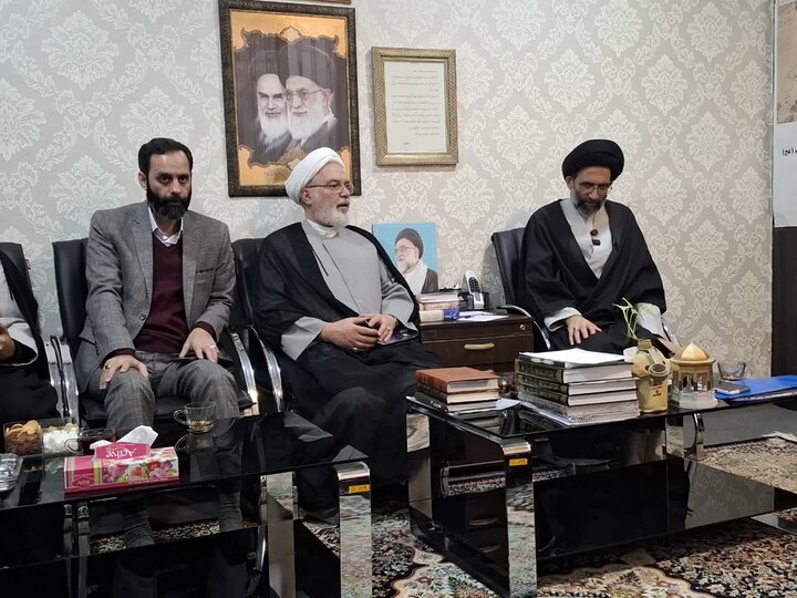 تصاویر/ دیدار معاون وزیرفرهنگ وارشاداسلامی با نماینده ولی فقیه درکاشان