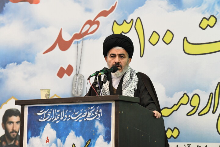 تصاویر/ مراسم گرامیداشت حماسه یوم الله ۹ دی و اجلاسیه بزرگداشت ۳۱۰۰ شهید شهرستان ارومیه