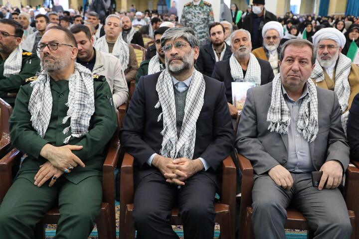 تصاویر/ مراسم گرامیداشت حماسه یوم الله ۹ دی و اجلاسیه بزرگداشت ۳۱۰۰ شهید شهرستان ارومیه