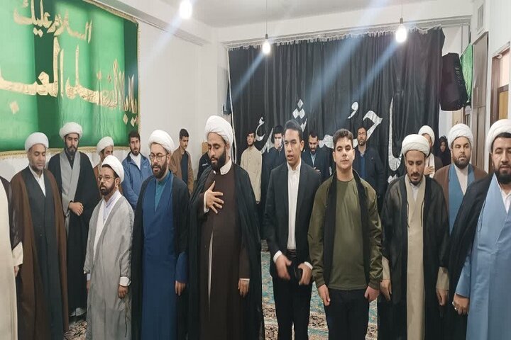 تصاویر/ نشست هم ‌اندیشی طلاب و روحانیون هرسین