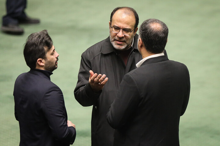 تصاویر/ نشست علنی ۹ دی ماه مجلس شورای اسلامی