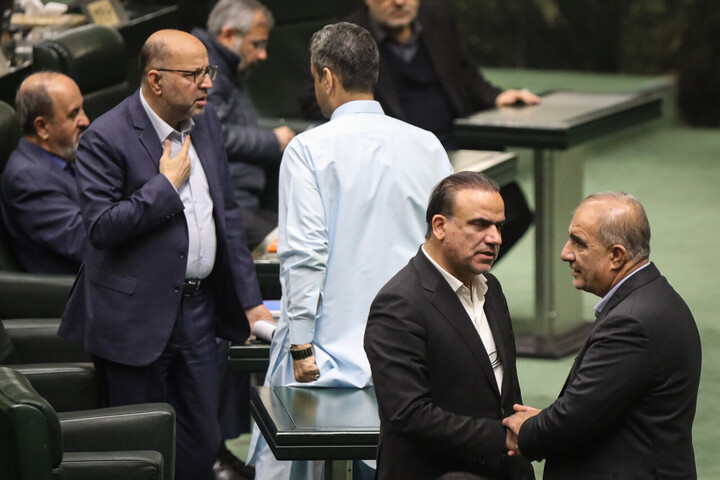 تصاویر/ نشست علنی ۹ دی ماه مجلس شورای اسلامی