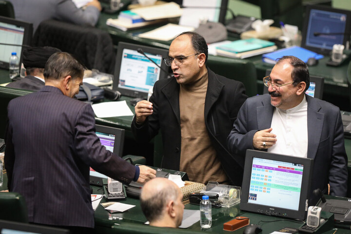 تصاویر/ نشست علنی ۹ دی ماه مجلس شورای اسلامی