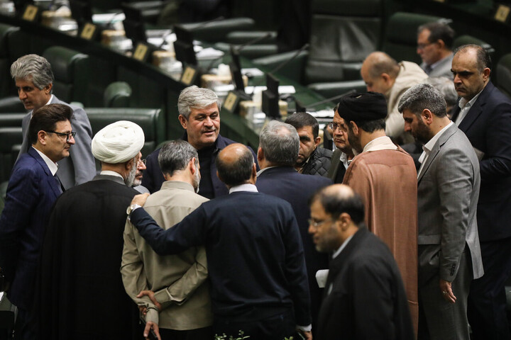 تصاویر/ نشست علنی ۹ دی ماه مجلس شورای اسلامی