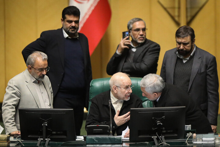 تصاویر/ نشست علنی ۹ دی ماه مجلس شورای اسلامی