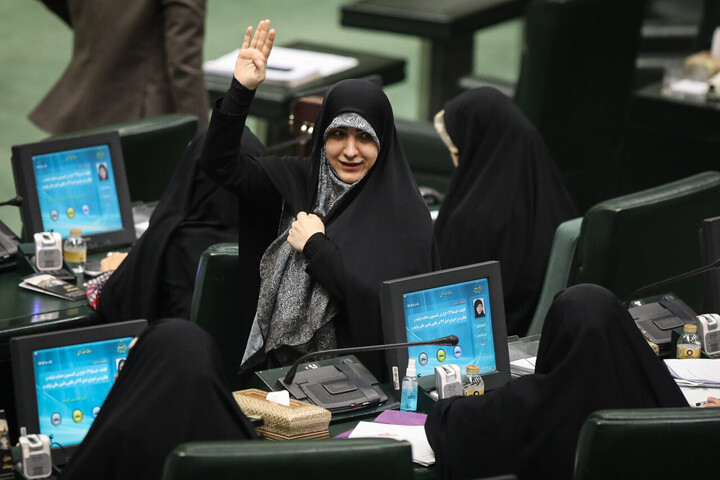 تصاویر/ نشست علنی ۹ دی ماه مجلس شورای اسلامی