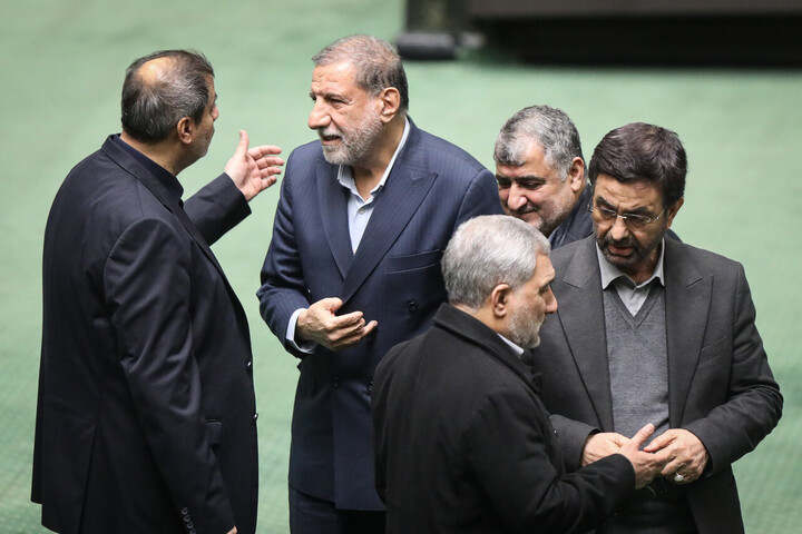 تصاویر/ نشست علنی ۹ دی ماه مجلس شورای اسلامی