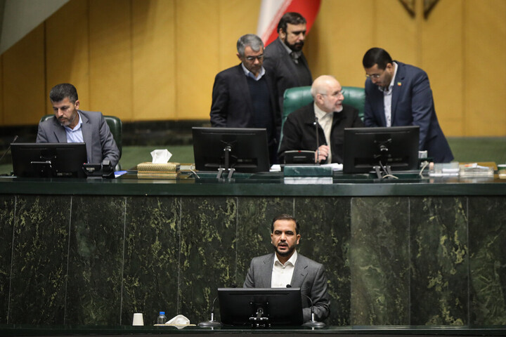 تصاویر/ نشست علنی ۹ دی ماه مجلس شورای اسلامی