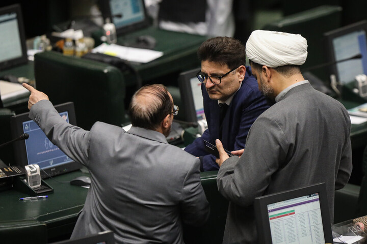 تصاویر/ نشست علنی ۹ دی ماه مجلس شورای اسلامی