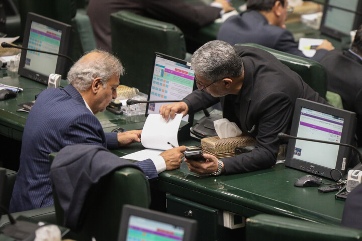 تصاویر/ نشست علنی ۹ دی ماه مجلس شورای اسلامی