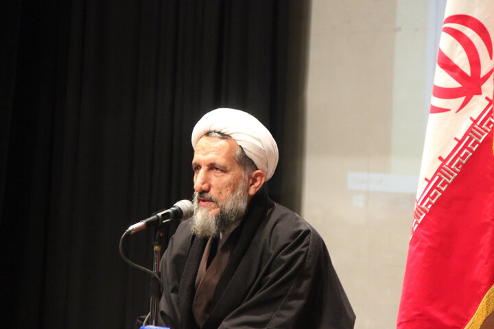 تصاویر / همایش دهه بصیرت ومیثاق امت با ولایت در حوزه علمیه قزوین برگزار شد