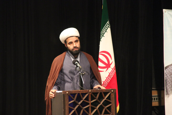 تصاویر / همایش دهه بصیرت ومیثاق امت با ولایت در حوزه علمیه قزوین برگزار شد