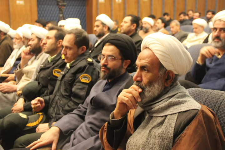 تصاویر / همایش دهه بصیرت ومیثاق امت با ولایت در حوزه علمیه قزوین برگزار شد