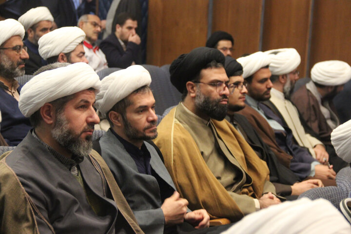 تصاویر / همایش دهه بصیرت ومیثاق امت با ولایت در حوزه علمیه قزوین برگزار شد