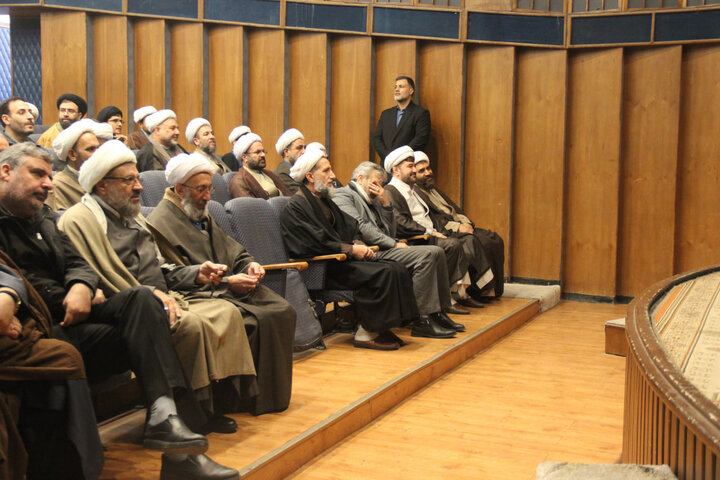 تصاویر / همایش دهه بصیرت ومیثاق امت با ولایت در حوزه علمیه قزوین برگزار شد