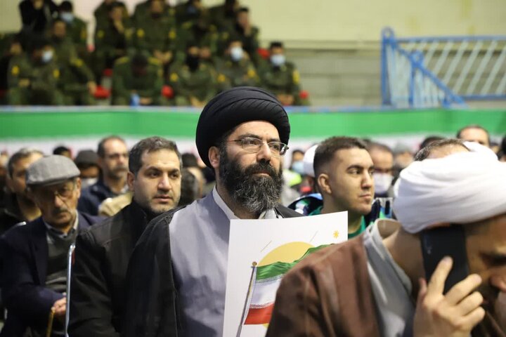 تصاویر/ حماسه آفرین مردم سنندج در یوم الله 9 دی