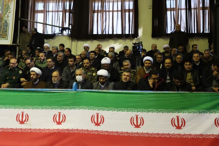 تصاویر/ حماسه آفرین مردم سنندج در یوم الله 9 دی