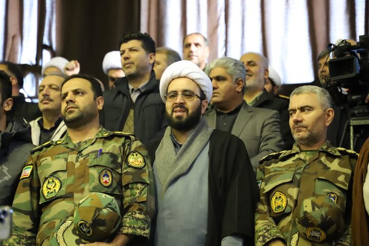 تصاویر/ حماسه آفرین مردم سنندج در یوم الله 9 دی