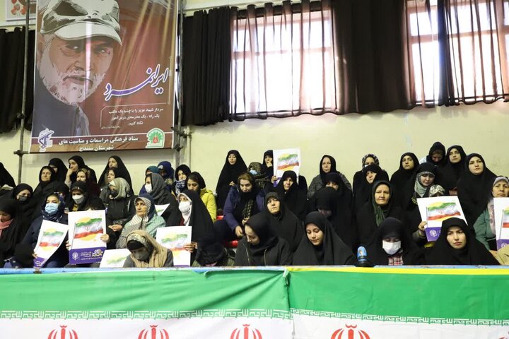 تصاویر/ حماسه آفرین مردم سنندج در یوم الله 9 دی