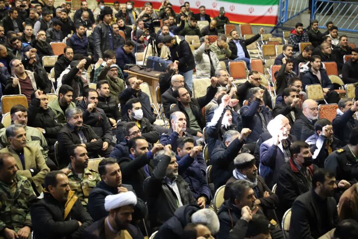 تصاویر/ حماسه آفرین مردم سنندج در یوم الله 9 دی