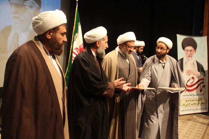 تصاویر / تجلیل از نفرات برتر جشنواره ورزشی طلاب حوزه علمیه قزوین