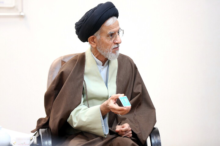 تصاویر/ دیدار اعضای ستاد مرکزی اعتکاف با آیت الله اعرافی