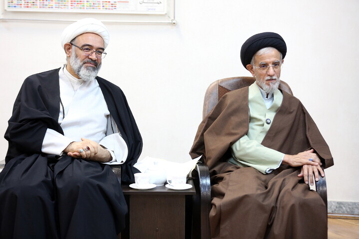 تصاویر/ دیدار اعضای ستاد مرکزی اعتکاف با آیت الله اعرافی